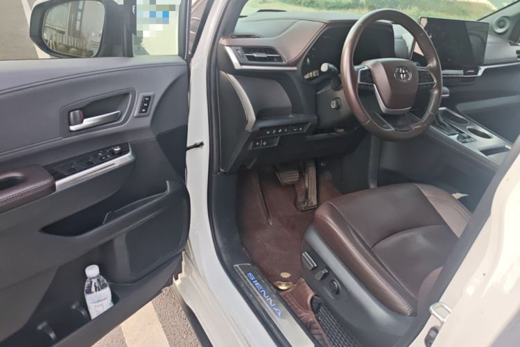 Used Toyota SIENNA 2021 2.5L Hybrid Platinum Edition