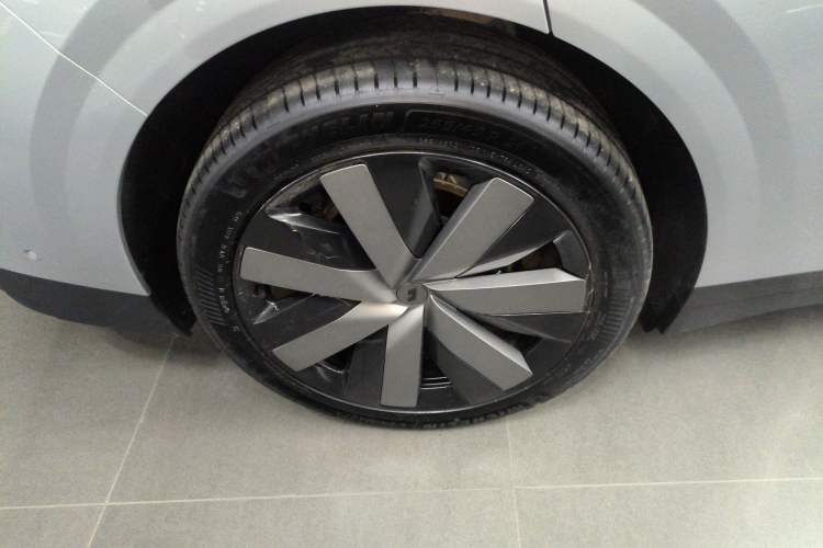 Used Li Auto i6 2025 Model Two-Wheel-Drive Standard Type