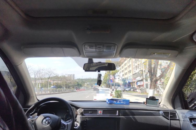 Used Dongfeng Fengon 580 2017 1.5T CVT Luxury Model
