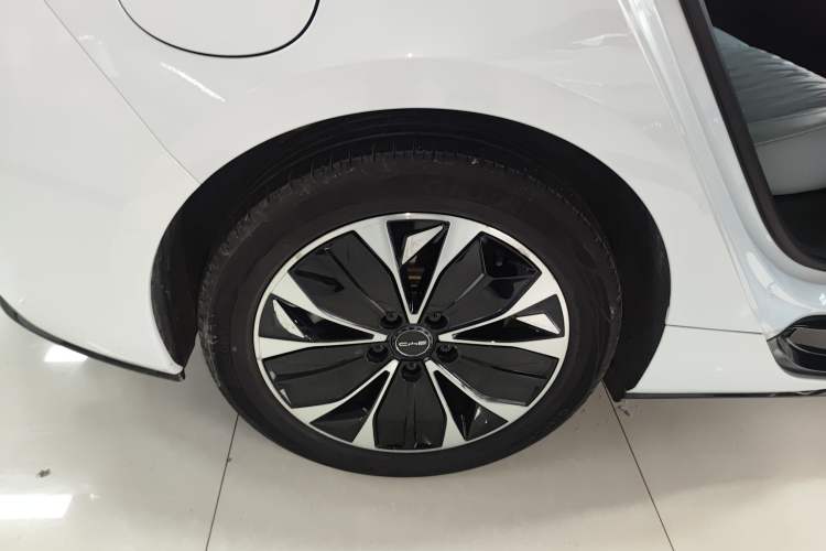 Used BYD Seal 2022 550 km Standard Range Rear-Wheel Drive Prestige Version