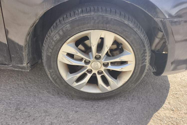 Used Geely Auto Emgrand 2014 Sedan 1.5L Manual Elite Model
