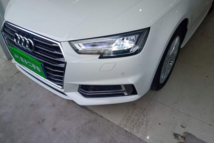Used Audi A4L 2019 40 TFSI Ambition Version China V