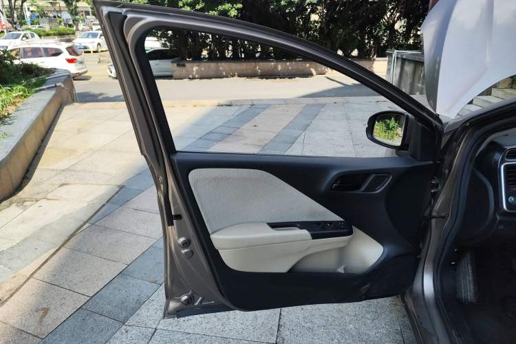 Used Honda Greiz 2016 1.5L CVT Classic Edition