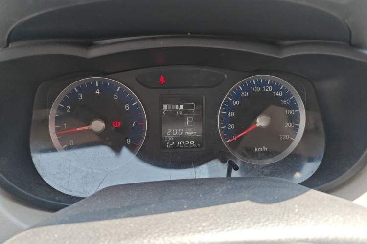 Used Venucia R50 2015 1.6L Automatic Fashion Edition Instrument Cluster