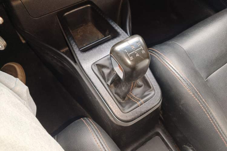 Used Geely Auto Vision X1 2017 1.3L Manual Frenzy Edition
