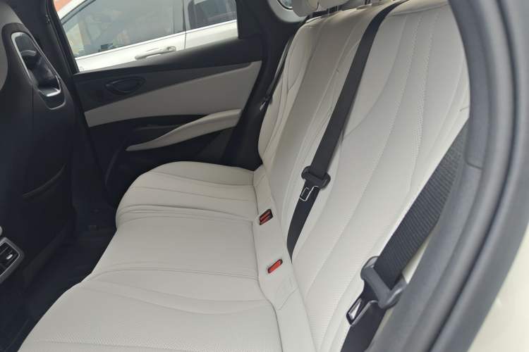 Used BYD Seal 06 New Energy 2024 DM-i 80KM Luxury Model
