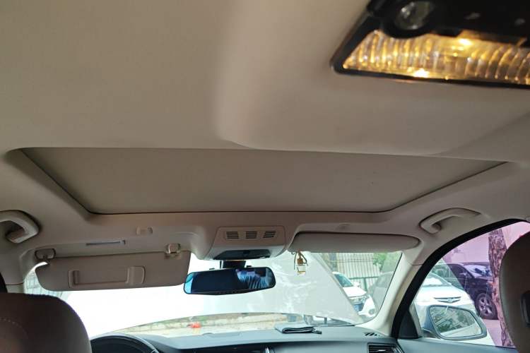 Used BMW 5 Series 2014 520Li Elegant Model
