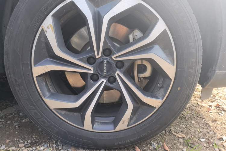 Used Haval Fierce Dragon Max 2023 1.5L Hi4 105 Four-Wheel Drive Navigation Edition Right Front Wheel Hub