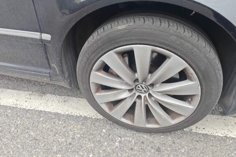 Used Volkswagen Phaeton 2012 3.6L Deluxe Custom Edition
