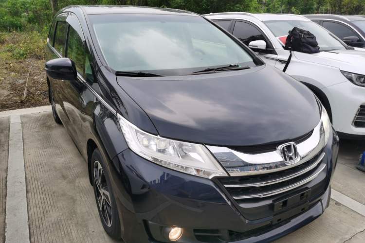 Used Honda Odyssey 2015 Updated Version 2.4L Smart Edition Exterior 1