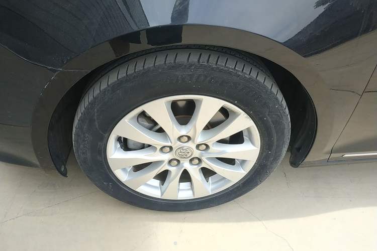 Used Buick LaCrosse 2013 2.4L SIDI Leading Comfort Version