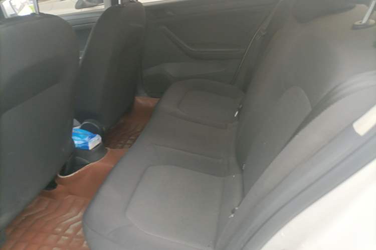 Used Volkswagen Jetta 2017 1.5L Automatic Fashion Model Left Rear Seat