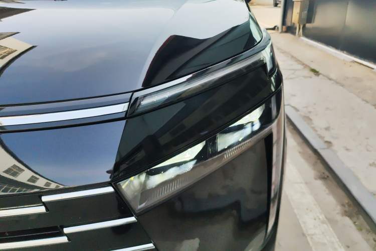 Used GAC Trumpchi E8 2024 Honor Series 2.0L Honor Edition Left Front Headlight