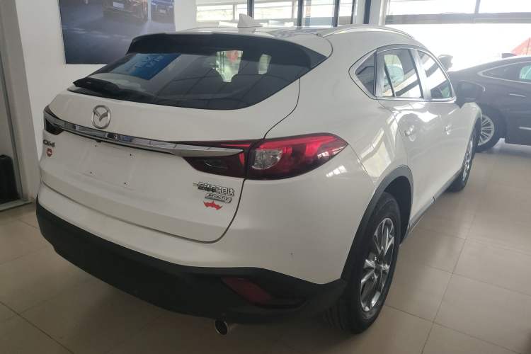Used Mazda CX-4 2018 2.0L Automatic Two-Wheel Drive Blue Sky Premium Upgrade Version China V Standard Rear Right 45 Deg