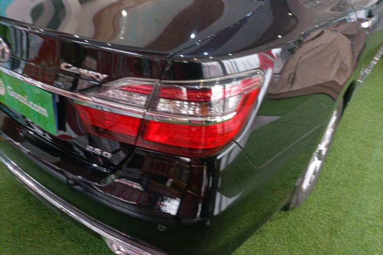 Used Toyota Camry 2016 2.5G 10th Anniversary Deluxe Navigation Edition