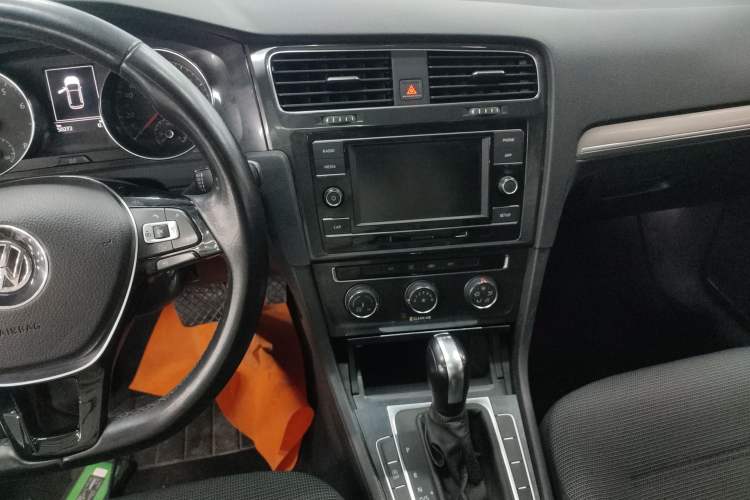 Used Volkswagen Golf 2018 230TSI Automatic Comfort Model
