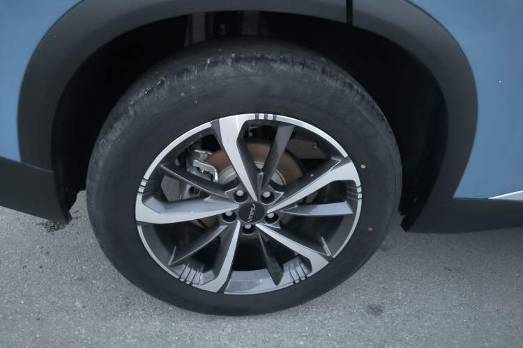 Used Dongfeng Aeolus Mage 2024 Honor Edition 1.5T Fashion Model
