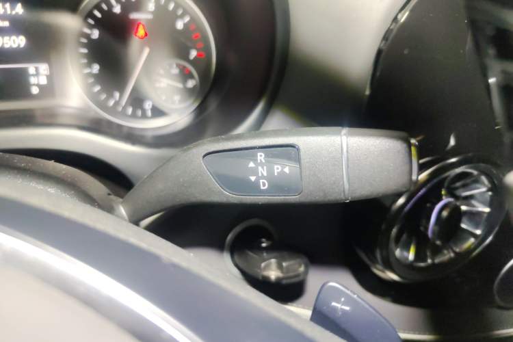 Used Mercedes-Benz Vito 2021 2.0T Business Version 7 Seats