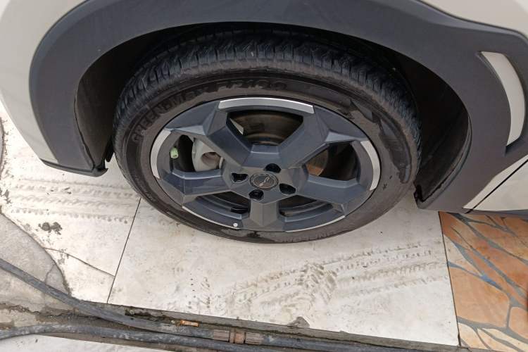 Used BYD Seagull 2023 Free Edition Left Front Wheel Hub