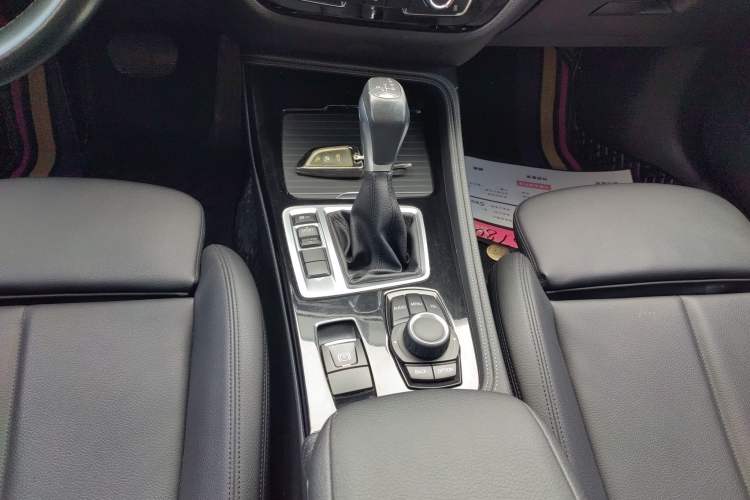 Used BMW 1 Series 2017 118i Sport Edition Gear Lever