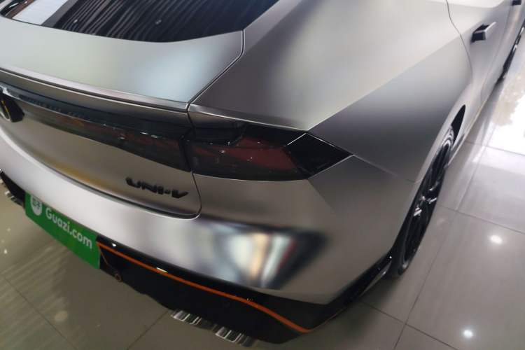 Used CHANGAN UNI-V 2023 2.0T Leading-Speed Edition