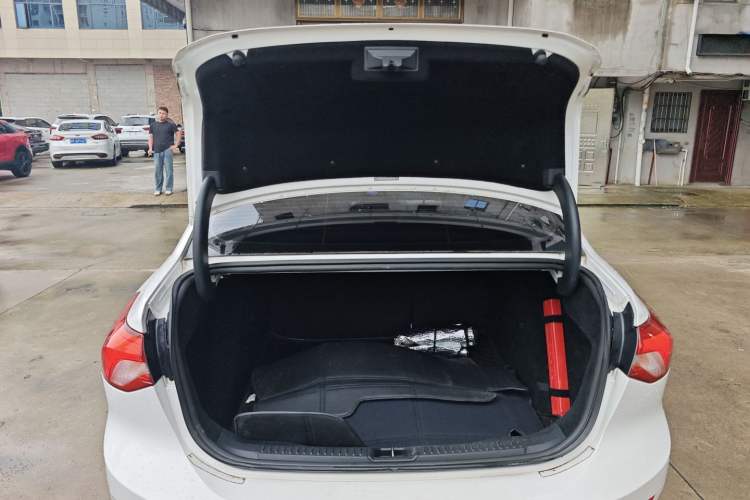 Used Ford Focus 2020 Sedan EcoBoost 180 Automatic Trend Edition Trunk