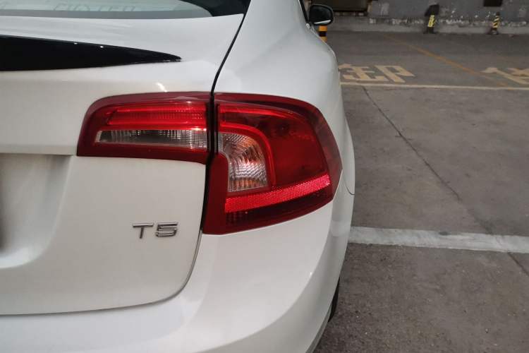 Used Volvo S60 2014 S60L T5 Intelligent Drive Edition
