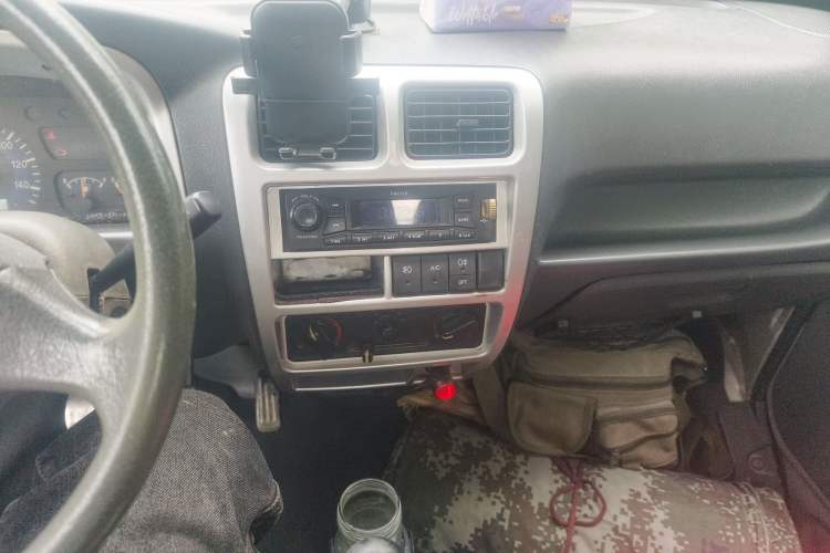 Used CHANGAN KUAYUE Xinbao MINI 2016 1.2L Double-Cab with 2550 Rear Dual Wheels DK12-10 Audio And AC Panel