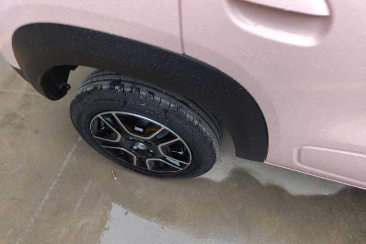 Used Dongfeng NAMMI BOX 2022 Chasing Wind Edition 331 km Standard Model Right Rear Wheel Hub