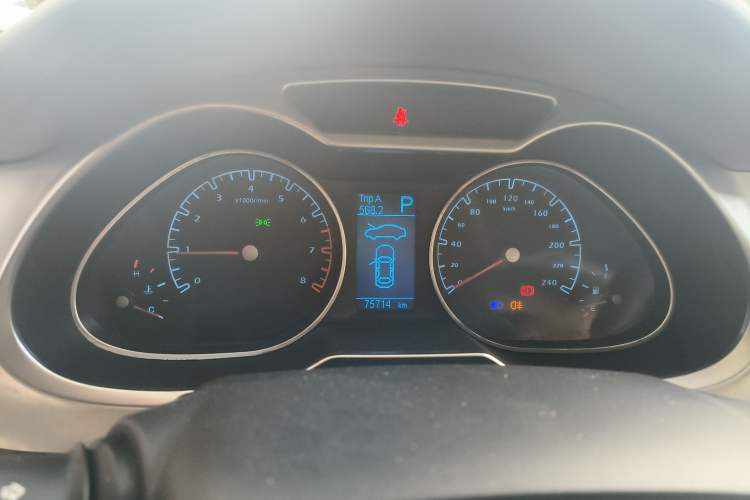 Used Haima M8 2014 2.0L Automatic Luxury Version