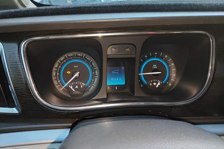 Used Buick GL8 2011 2.4L CT Luxury Business Comfort Edition
