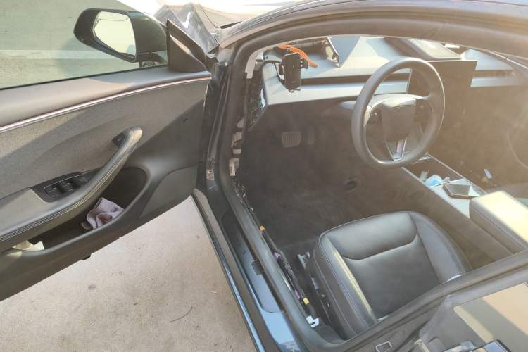 Used Tesla Model 3 2023 Rear-Wheel-Drive Version
