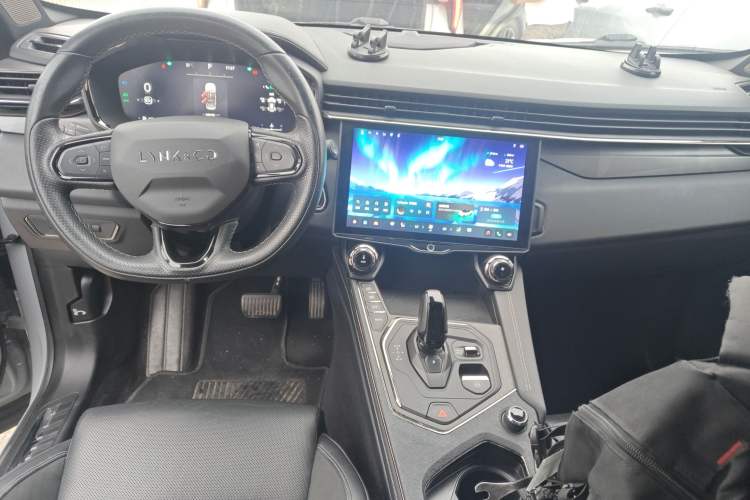 Used Lynk & Co 01 2023 1.5TD EM-F PM Center Console