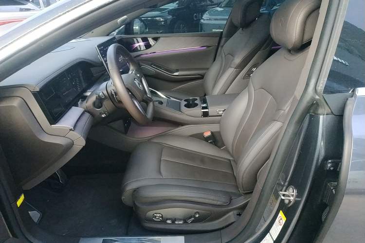 Used Denza Z9 2024 1100 km Four-Wheel Drive Max Version