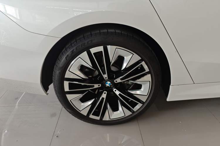 Used BMW 5 Series 2024 530Li Luxury Package Premium Edition
