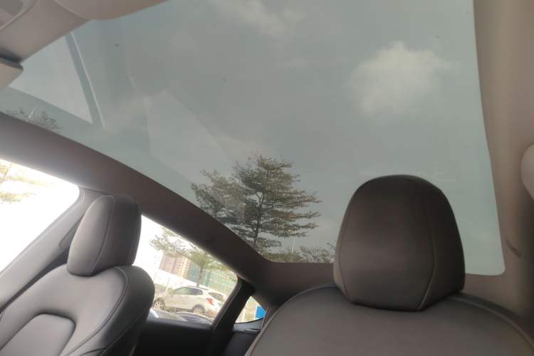 Used Tesla Model Y 2021 Standard Range Rear-Wheel Drive Version
