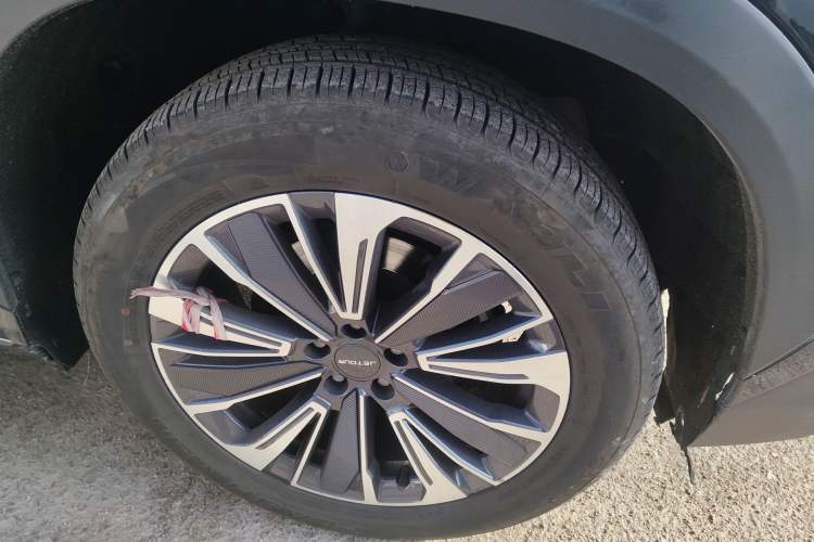 Used JETOUR Dashing 2022 1.6T DCT King PRO Right Front Wheel Hub