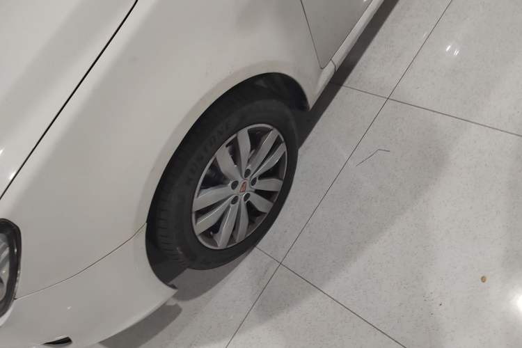 Used Roewe 350 2015 1.5L Automatic Luxury Sunroof Edition