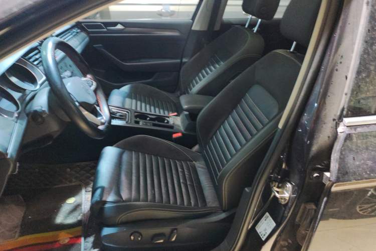 Used Volkswagen Magotan 2020 330TSI DSG Leading Model Left Front Seat