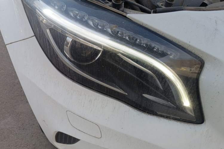 Used Mercedes-Benz GLA 2015 GLA 200 Fashion Model Right Front Headlight