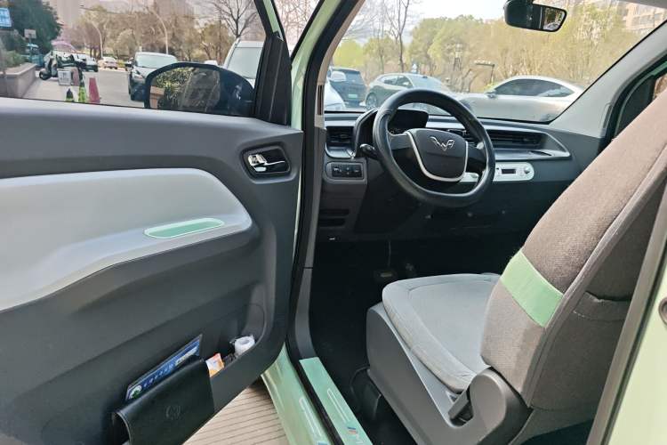 Used Wuling Hongguang MINIEV 2021 Macaron Fashion Model Lithium Iron Phosphate