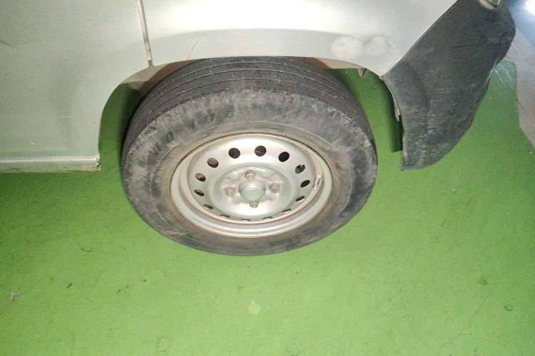 Used Wuling Zhiguang 2020 1.2L Van Utility Model China VI Emission Standard 2 Seats LSI