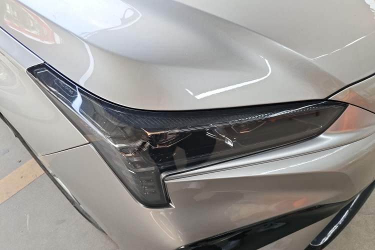 Used AION S 2023 Meizu 580 Lithium Iron Phosphate Right Front Headlight