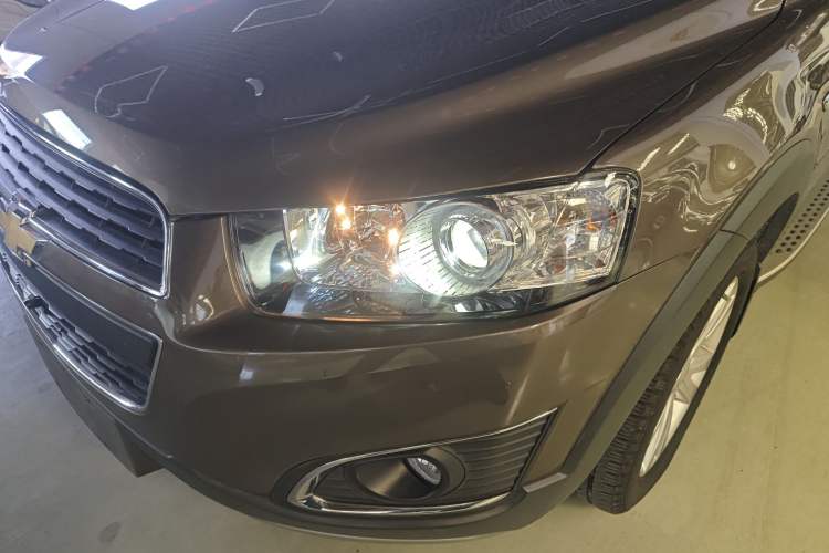 Used Chevrolet Captiva 2015 2.4L 4x4 Flagship Edition 7-Seater