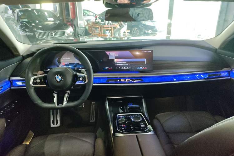 Used BMW 7 Series 2023 740Li Leading Model M Sport Package