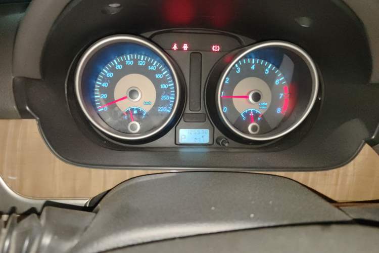 Used Buick Excelle 2015 1.5L Automatic Classic Model
