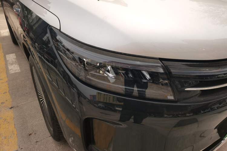 Used Hima AITO M7 2024 1.5T Intelligent Driving Rear-Drive Pro Version 5 Seats Right Front Headlight