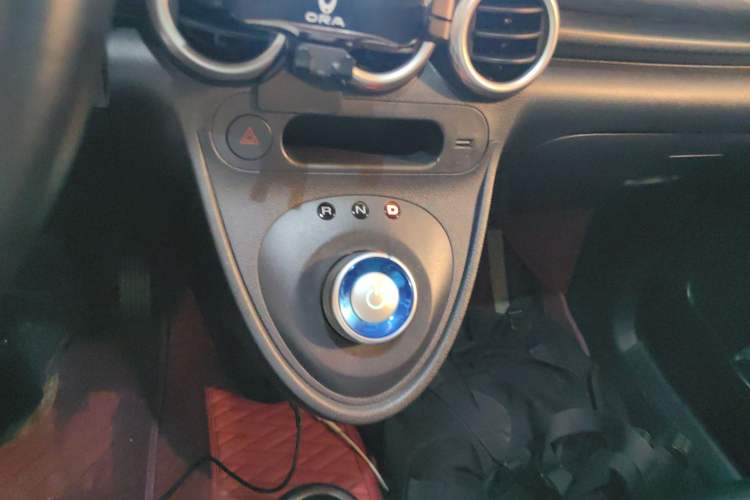 Used ORA Black Cat 2022 Updated Version 301 km Cute Pet Edition Lithium Iron Phosphate Gear Lever