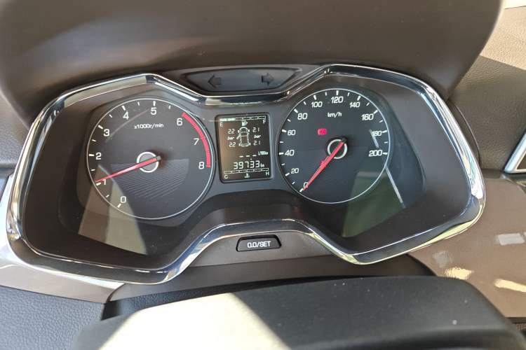 Used Baojun 310W 2017 1.5L Manual Fashion Model China V