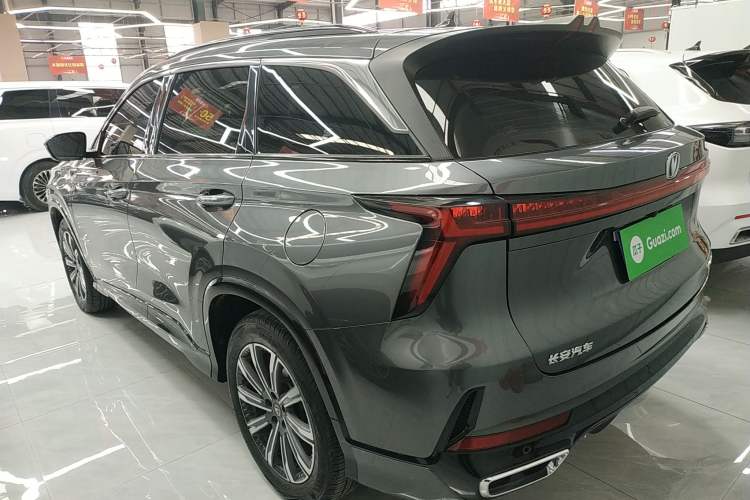 Used Changan CS75 PLUS 2024 3rd Generation Champion Edition 1.5T Intelligent Drive Dynamic Model
